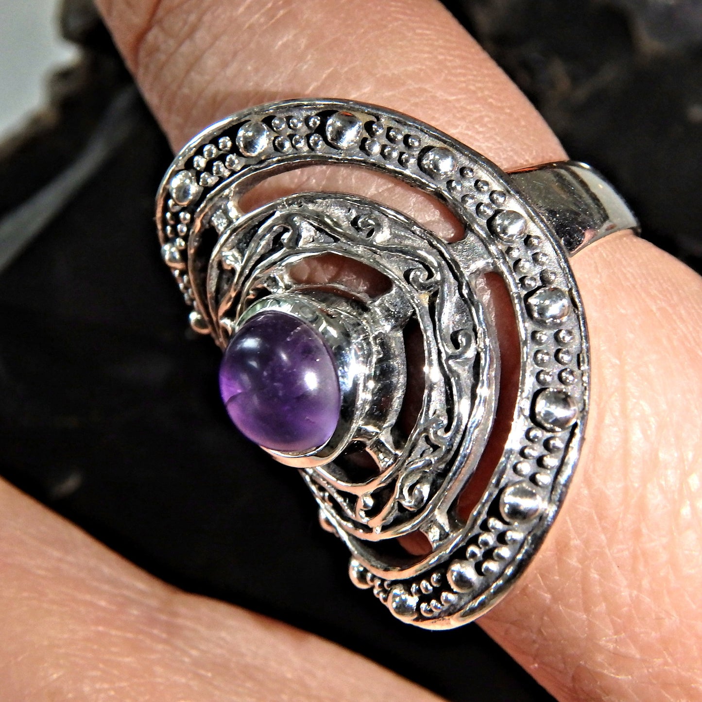 Optical Purple Amethyst Statement Gemstone Ring in Sterling Silver (Size 8)