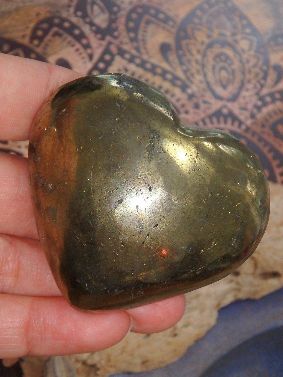 Shiny Golden Chalcopyrite Heart Carving - Metiz Tier Price