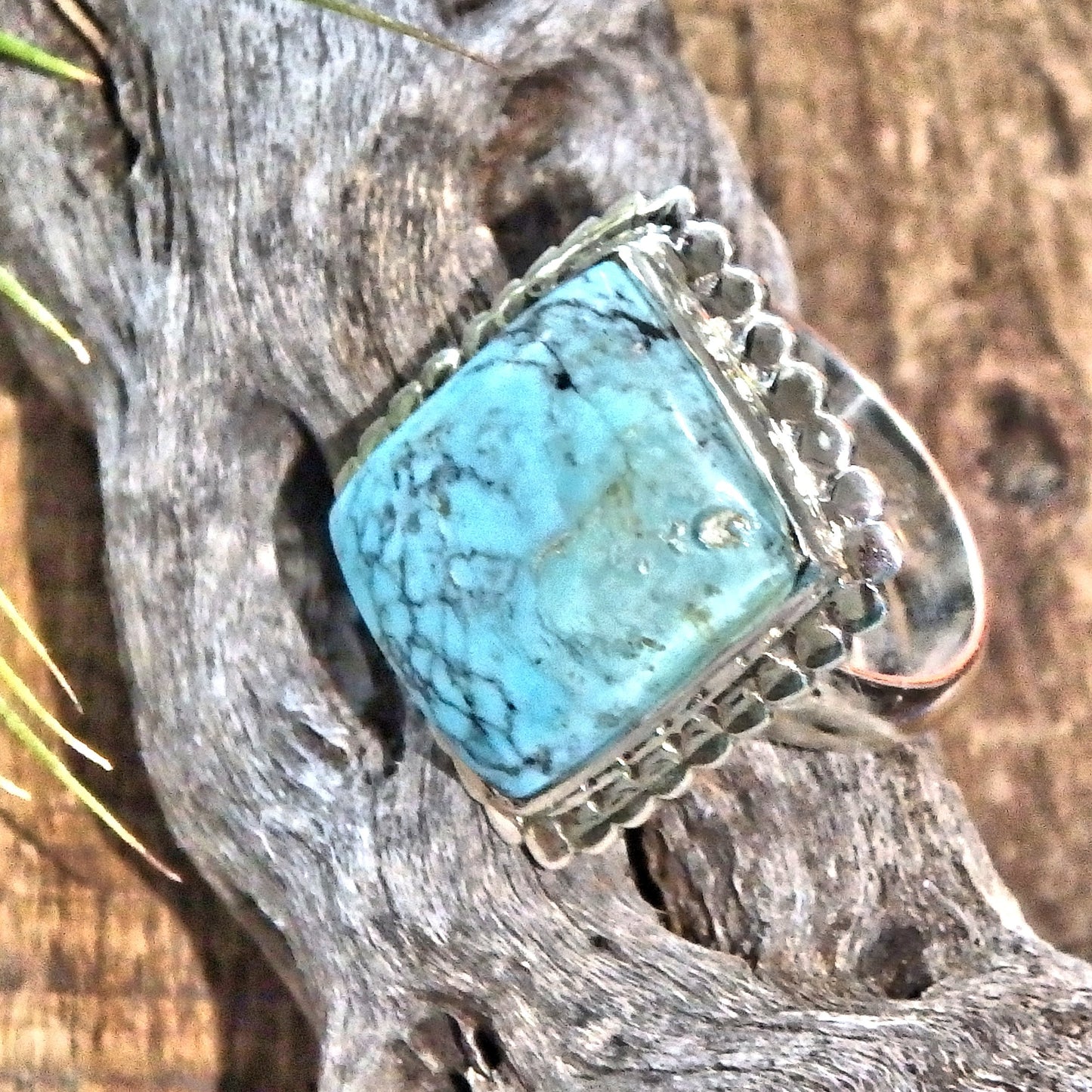 Stunning Blue Kingman Turquoise Sterling Silver Ring (Size 6) - Earth Family Crystals