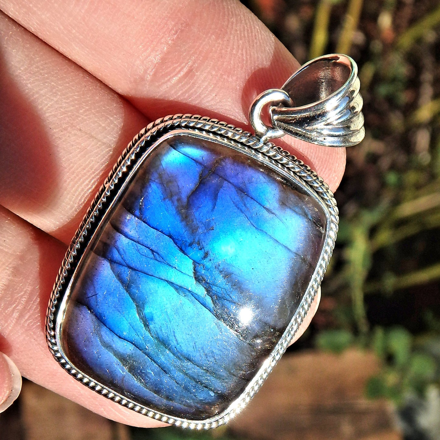 Incredible Solid Moving Cobalt Blue Flash Labradorite Pendant in Sterling Silver (Includes Silver Chain)3