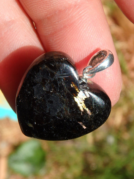 Adorable Heart Greenland Nuummite Pendant in Sterling Silver (Includes Silver Chain)