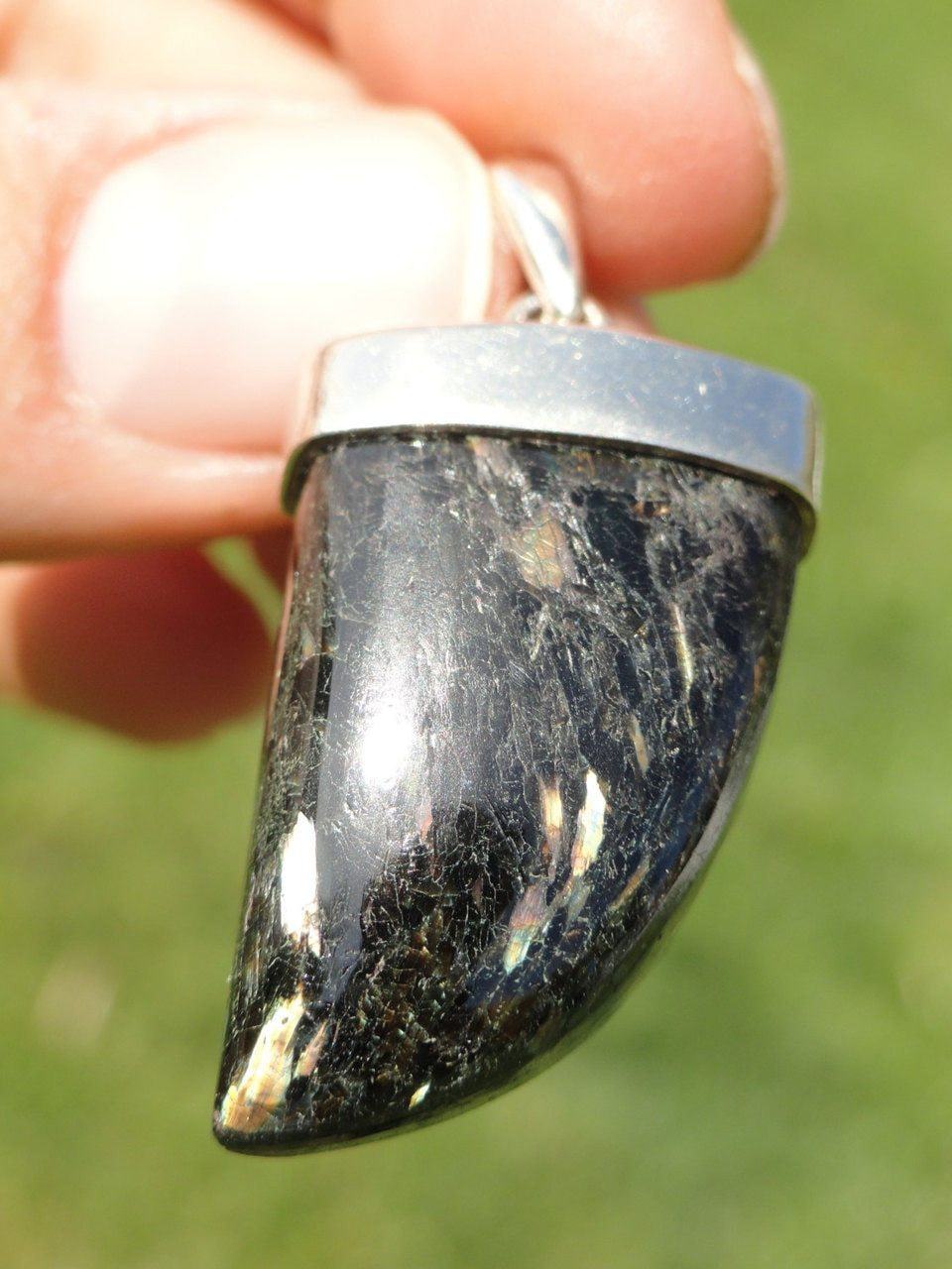 Beautiful Lightening Flash NUUMMITE Pendant In Sterling Silver* Includes Free Silver Chain