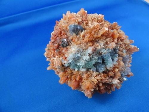  Creedite with Fluorite