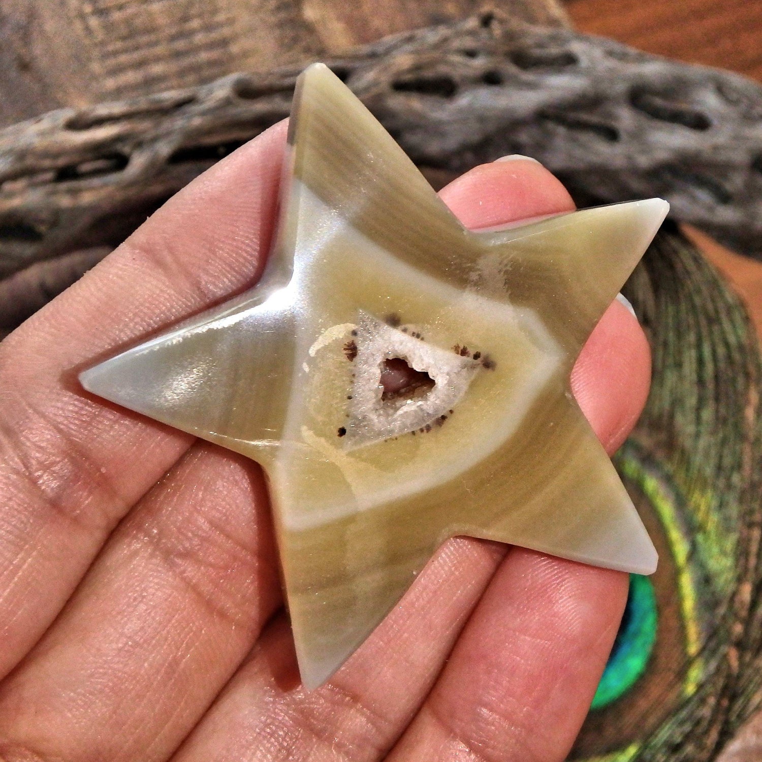  Cute Quartz Geode & Agate Star Carving 1