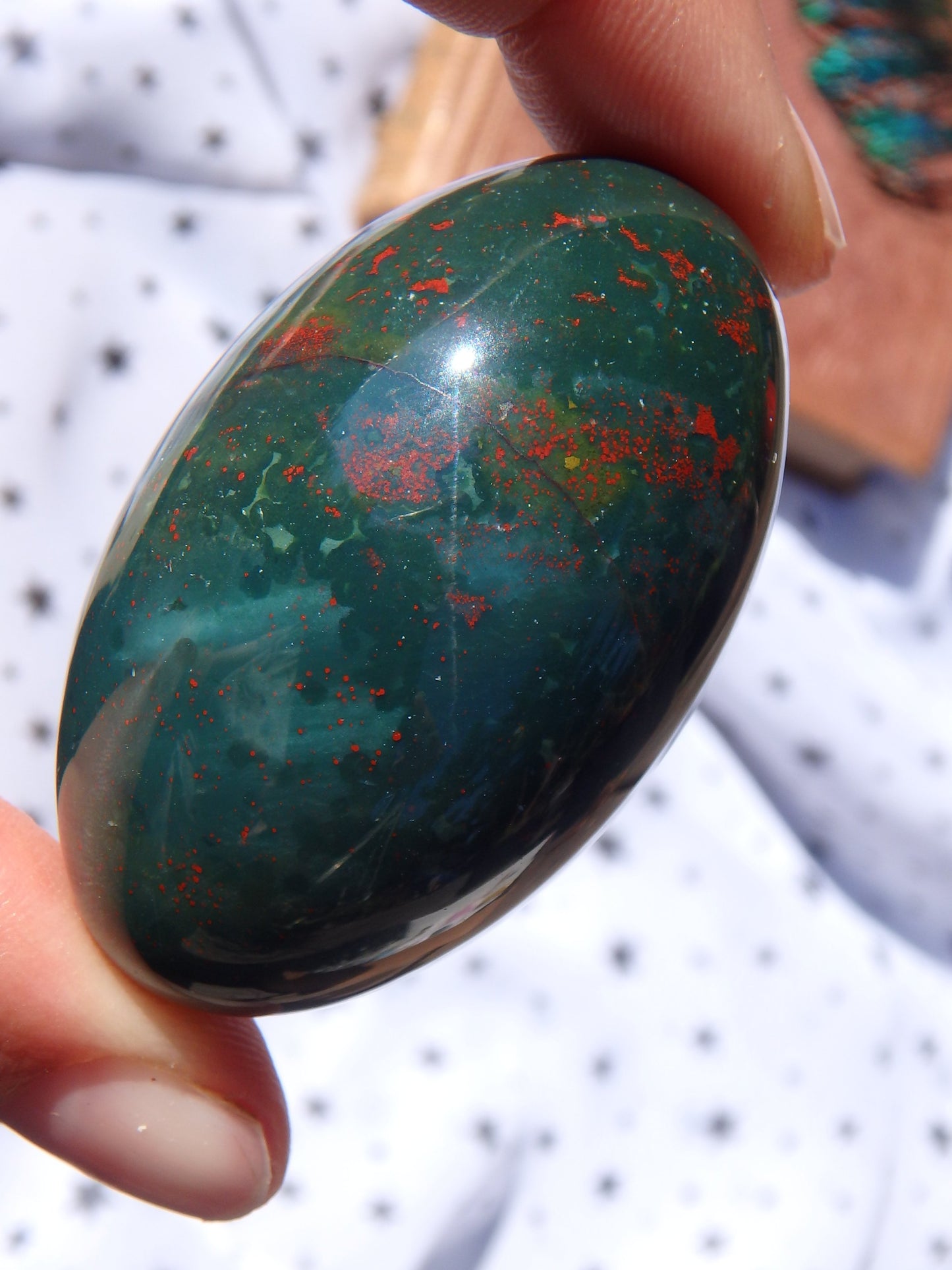 Shiny Deep Green & Red Speckled Bloodstone Egg Carving 1 - Metiz Tier Price
