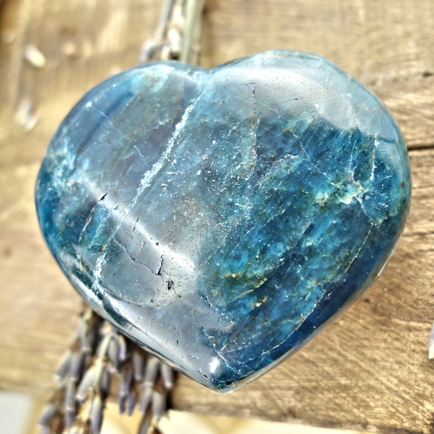  Beautiful Blue Apatite Love Heart Carving 5