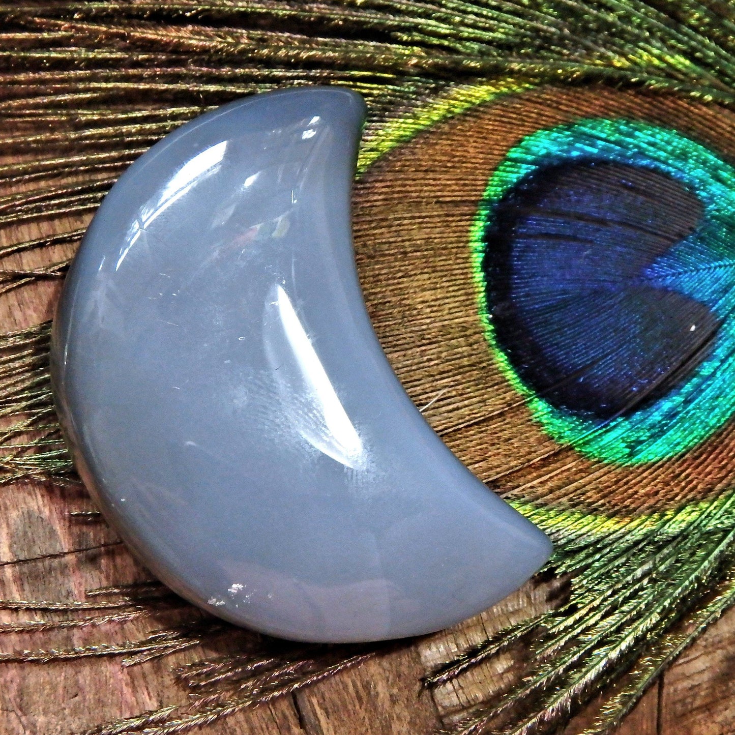  Adorable Druzy Sparkle Cobalt Blue Aura Quartz & Agate Geode Crescent Moon Carving