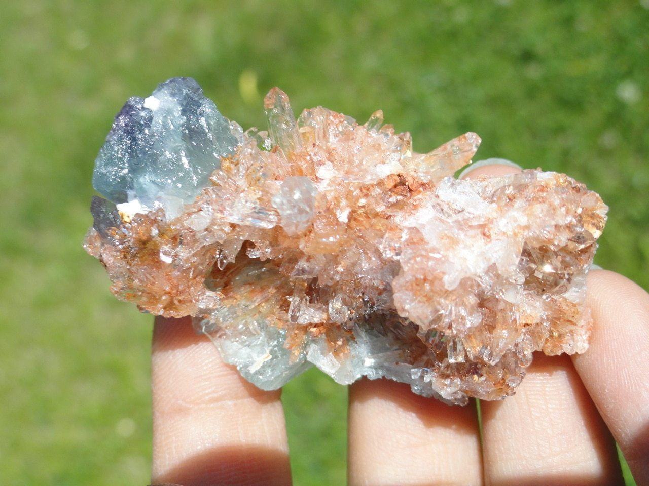  CREEDITE CLUSTER WITH FLUORITE INCLUSIONS*