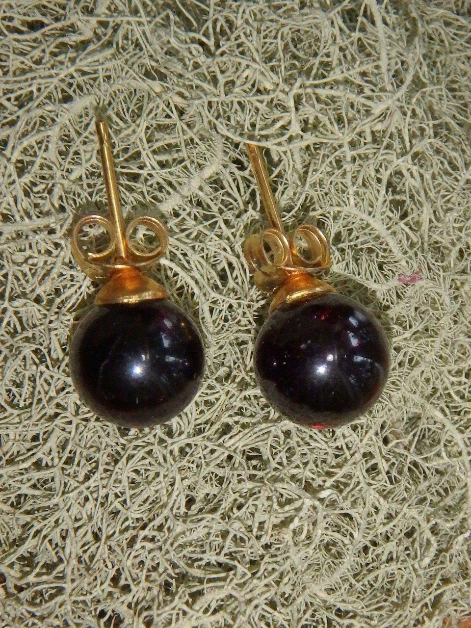  Burgundy Garnet Stud Earrings in Gold