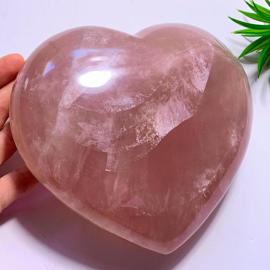  2.7 KG~Huge & Gorgeous Pink Rose Quartz Display Heart Carving~Locality Madagascar