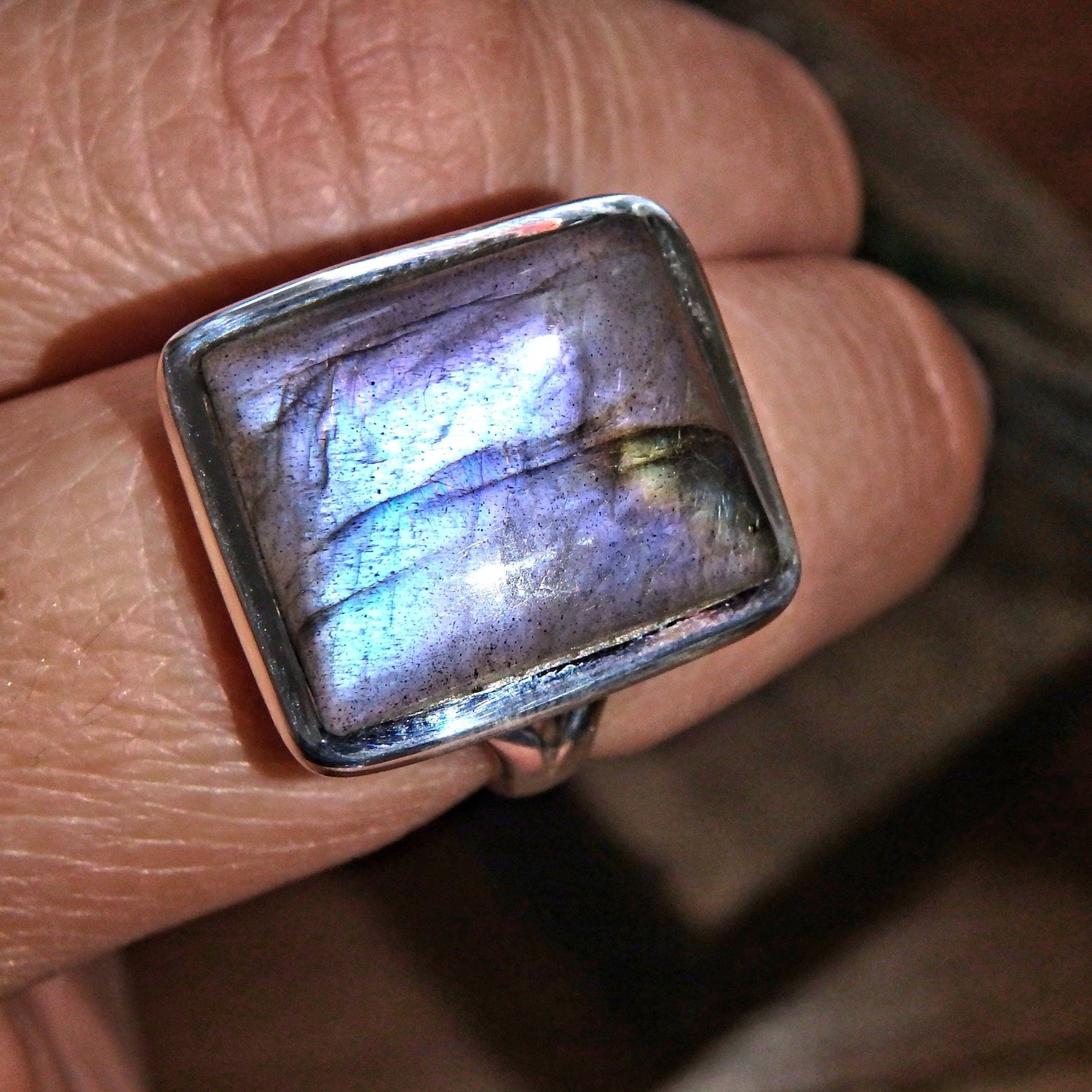  Beauitful Rare Purple Flash Labradorite Ring in Sterling Silver (Size 7)
