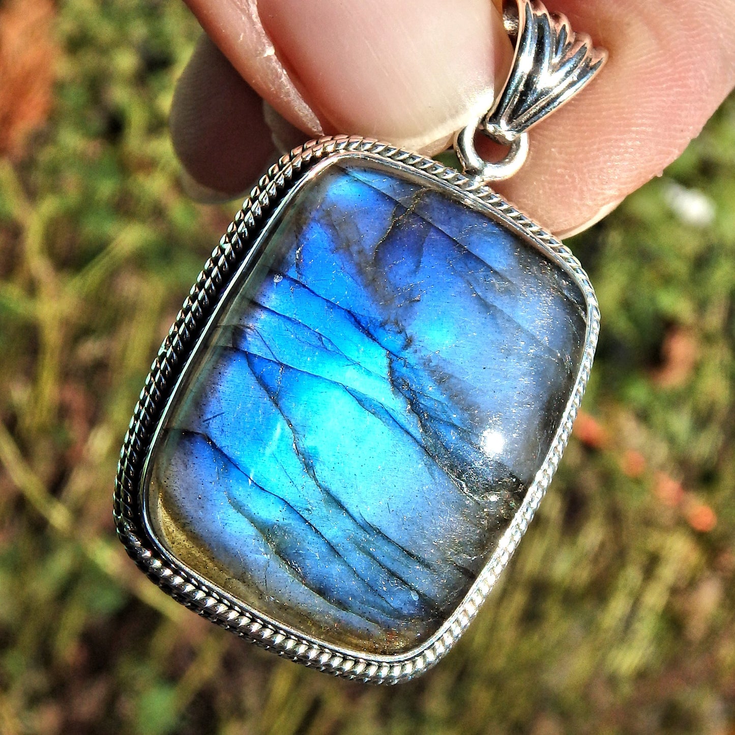 Incredible Solid Moving Cobalt Blue Flash Labradorite Pendant in Sterling Silver (Includes Silver Chain)3