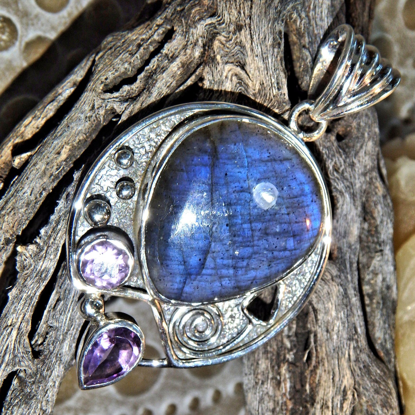  Colourful Awakening Labradorite & Faceted Amethyst Pendant Sterling Silver (Includes Silver Chain)