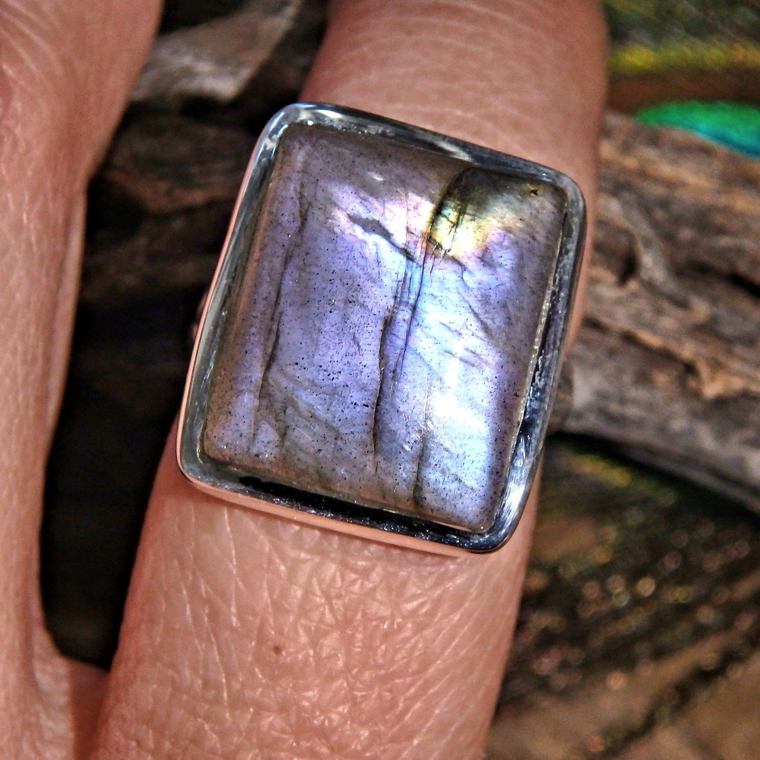  Beauitful Rare Purple Flash Labradorite Ring in Sterling Silver (Size 7)