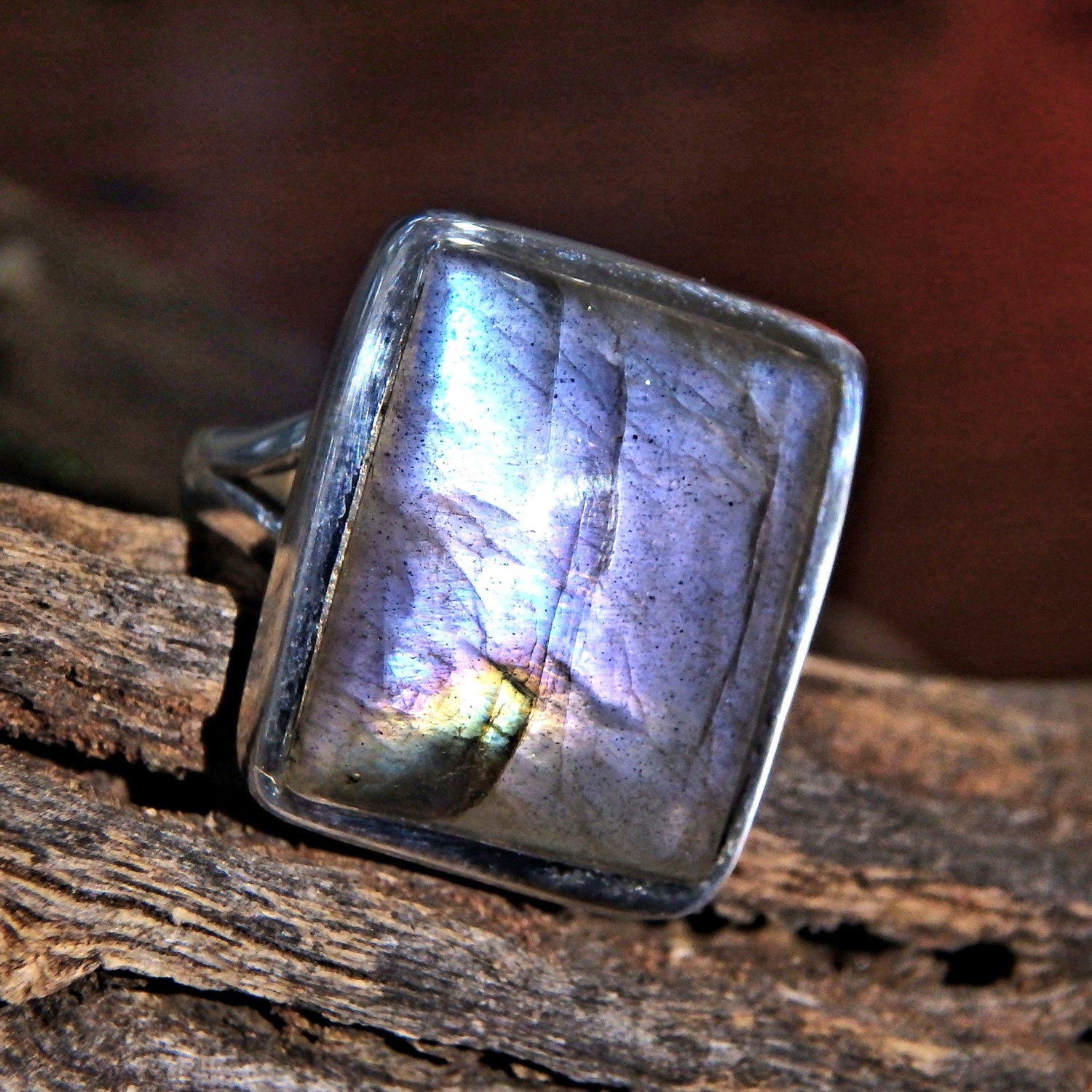  Beauitful Rare Purple Flash Labradorite Ring in Sterling Silver (Size 7)