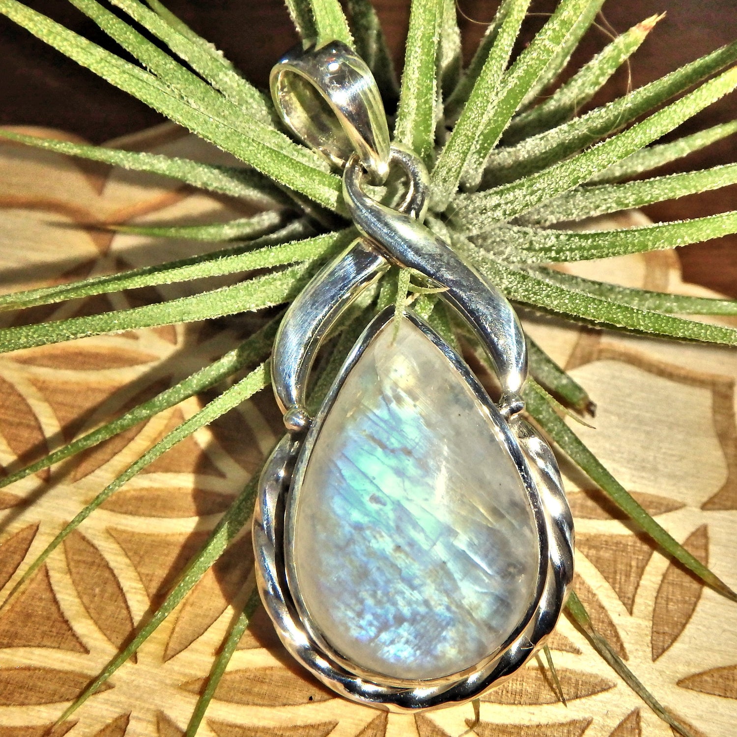 Gorgeous Rainbow Moonstone Gemstone Pendant in 925 Silver (Includes Silver Chain) - Earth Family Crystals