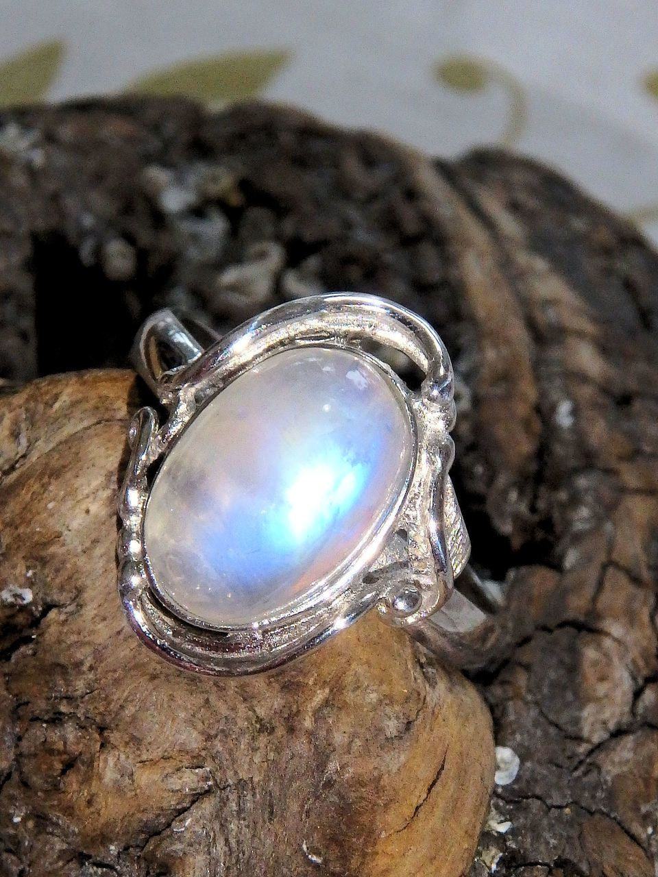  Delightful Royal Blue Flash Rainbow Moonstone Ring in Sterling Silver (Size 9)