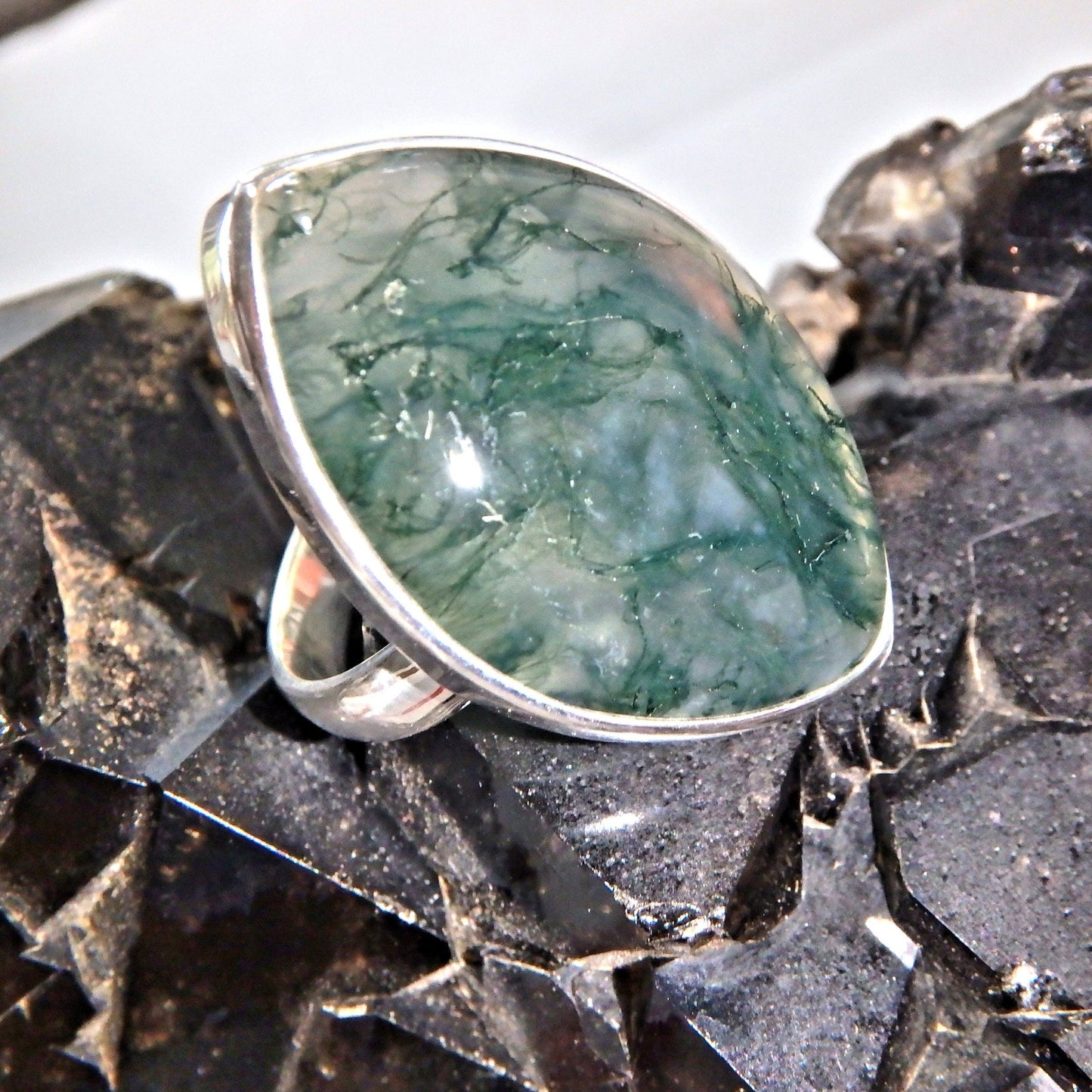  Earthy Green Veins Moss Agate  Gemstone Ring in Sterling Silver (Size 7.5)