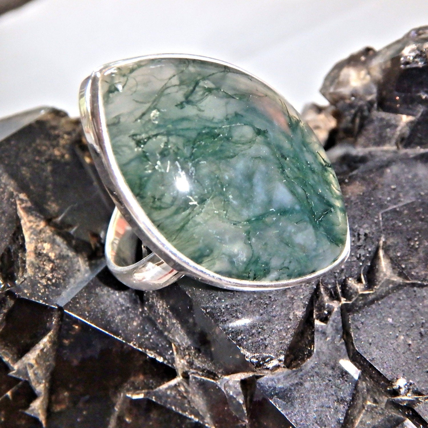  Earthy Green Veins Moss Agate  Gemstone Ring in Sterling Silver (Size 7.5)