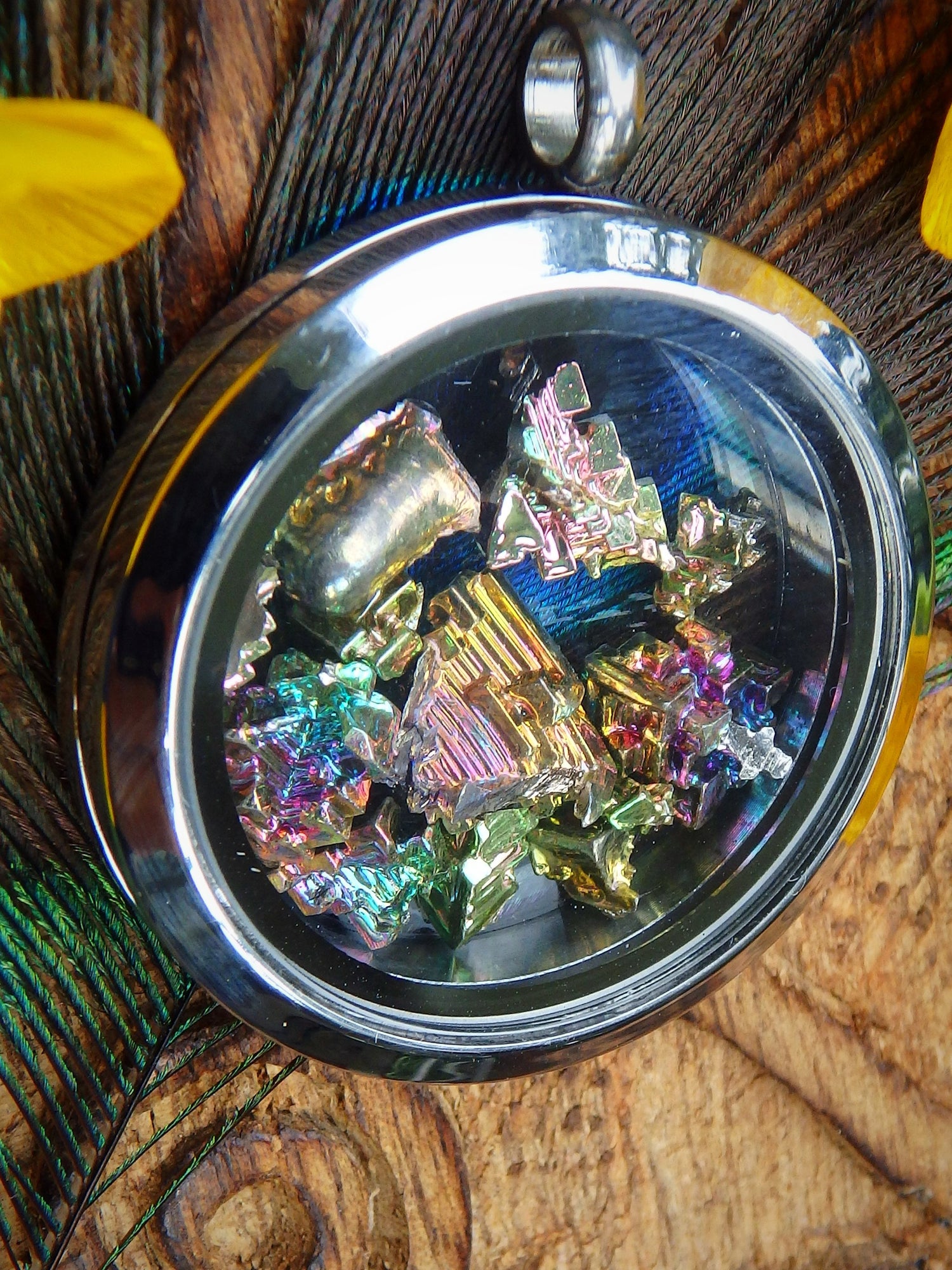 Rainbow Bismuth Floating in Locket Style Stainless Steel Pendant (Includes Silver Chain) - Metiz Tier Price