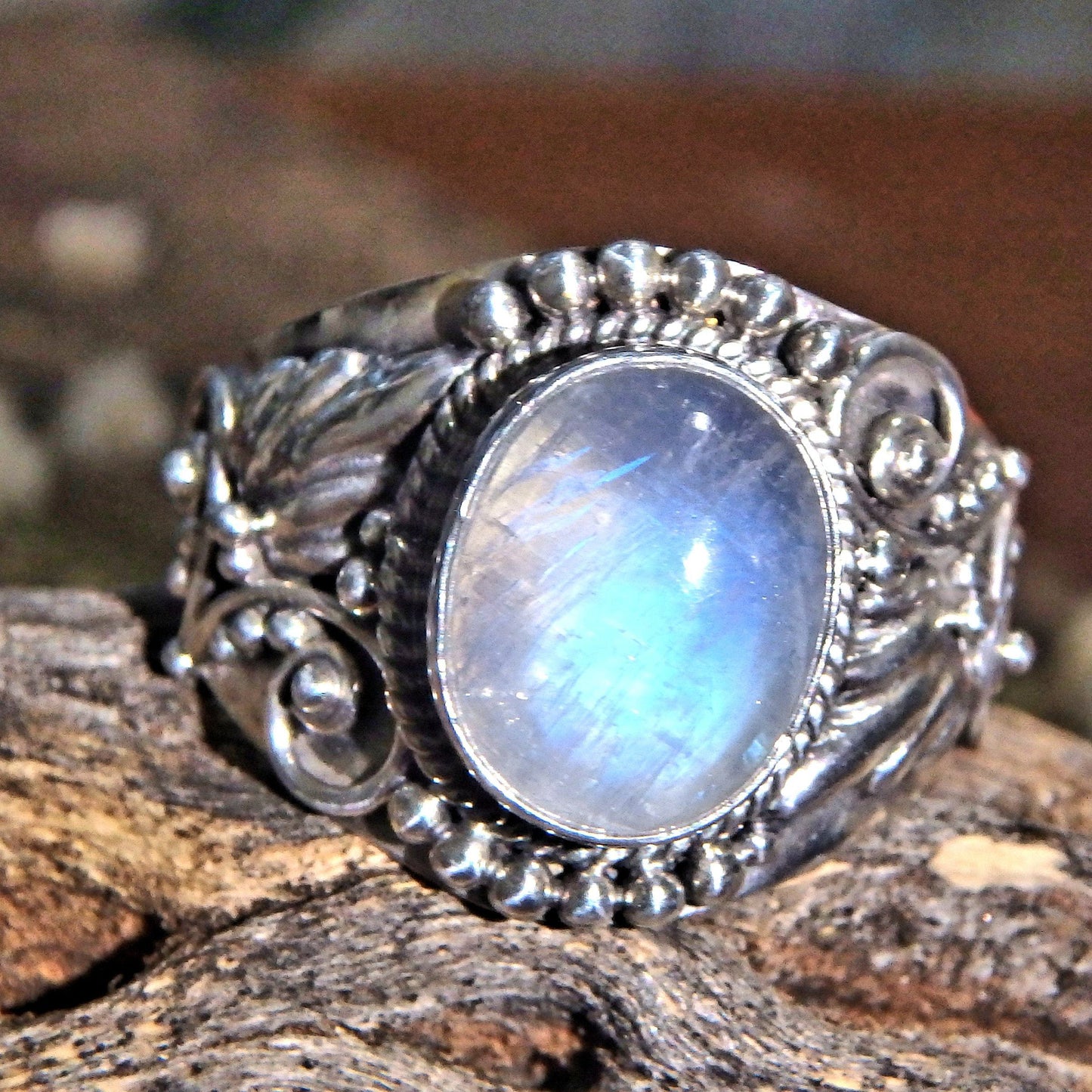  Elegant Design Blue Flashes Rainbow Moonstone Ring in Sterling Silver (Size 8)