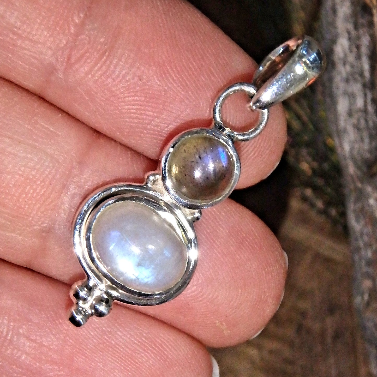 Pretty Dainty Rainbow Moonstone & Labradorite Pendant in Sterling Silver (Includes Silver Chain) 2