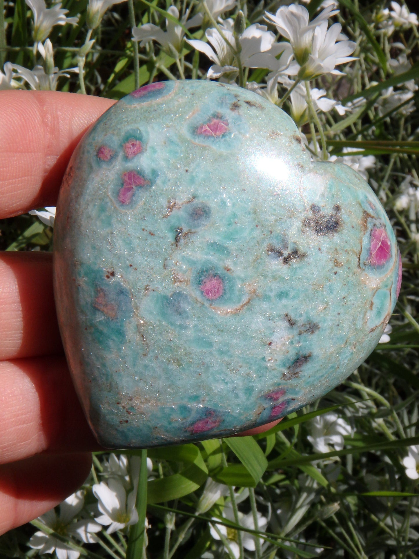  Beautiful Mint Green & Deep Lipstick Pink Ruby Fuschite Heart Carving 1