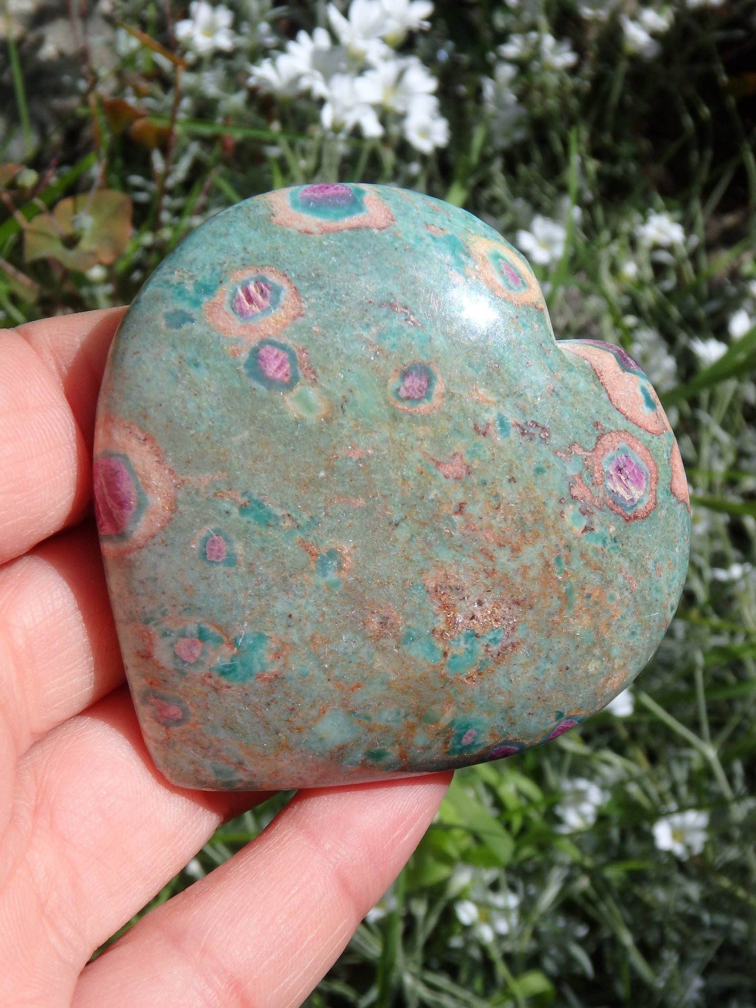  Beautiful Mint Green & Deep Lipstick Pink Ruby Fuschite Heart Carving 2