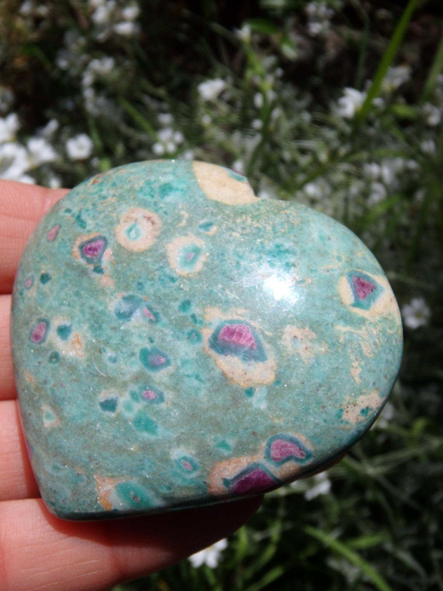  Beautiful Mint Green & Deep Lipstick Pink Ruby Fuschite Heart Carving 2
