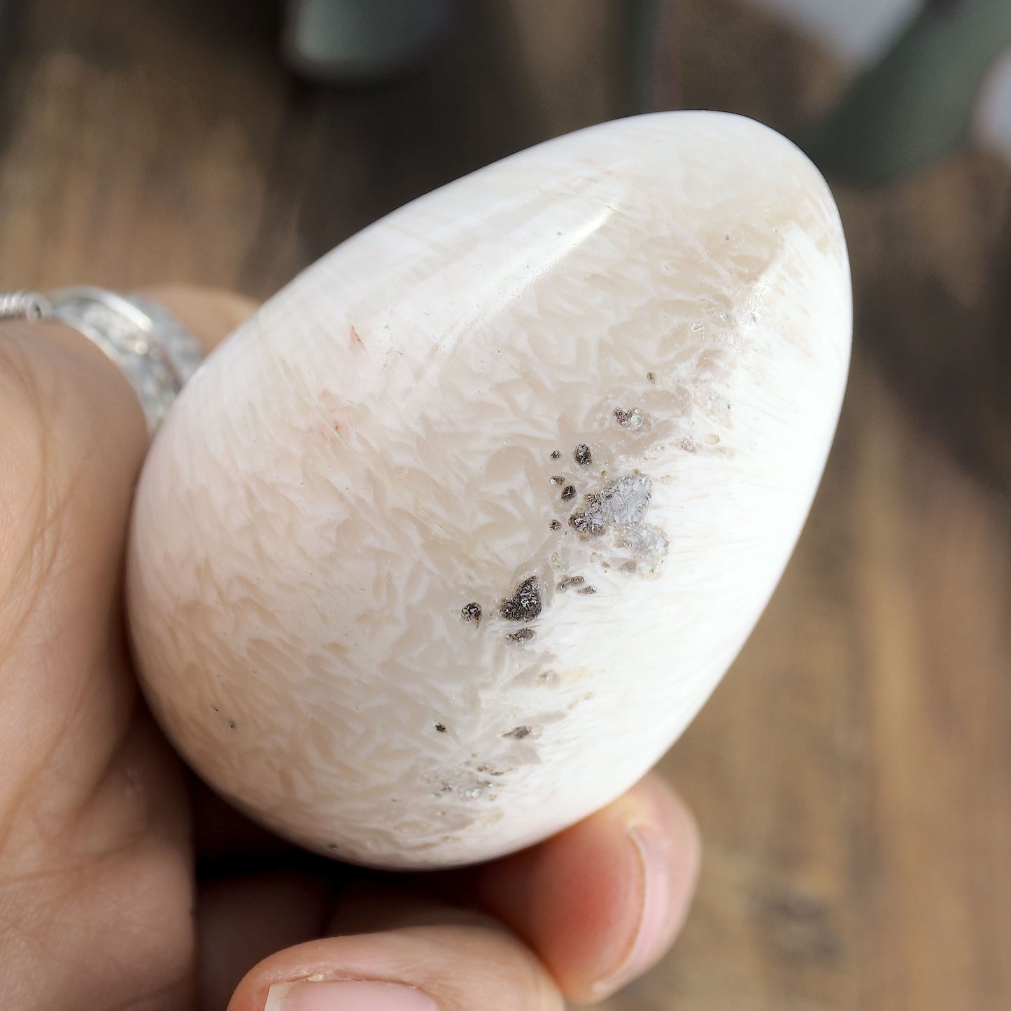  Bursting Flower Sheen Scolecite Egg Carving