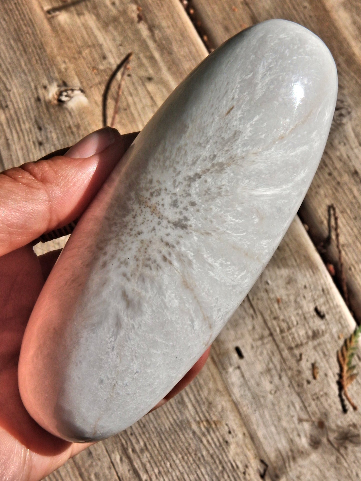 Large Blooming Silky White Flower Pattern Scolecite Shiva Carving - Metiz Tier Price