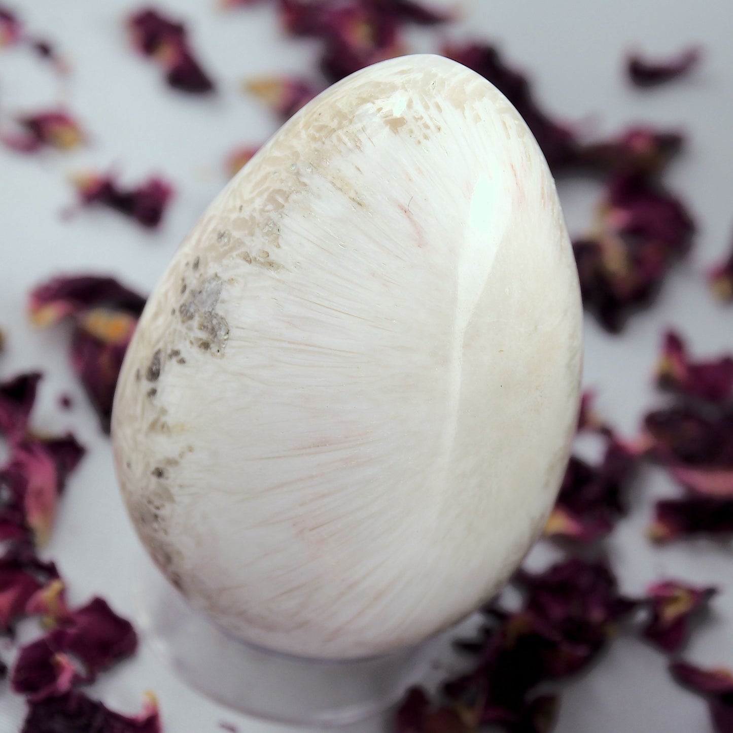  Bursting Flower Sheen Scolecite Egg Carving
