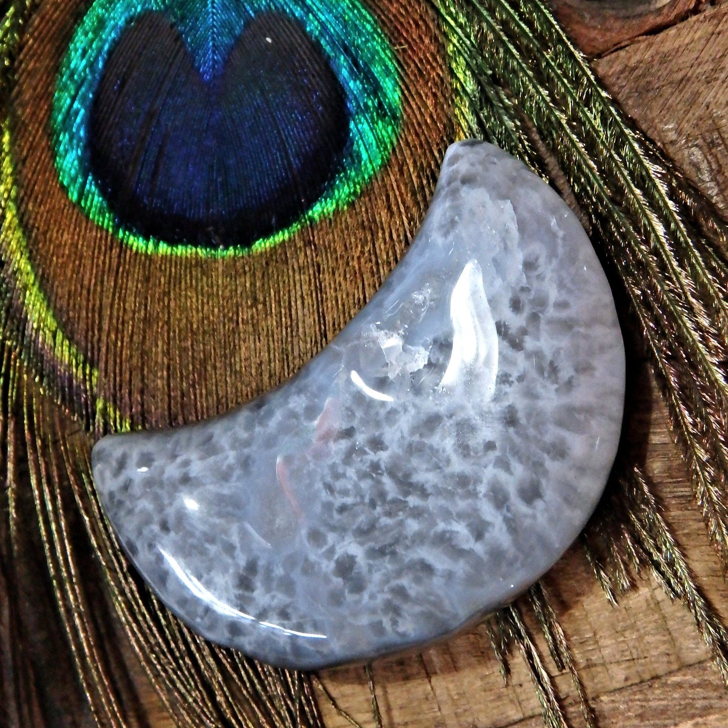  Adorable Druzy Sparkle Silver Aura Quartz & Agate Geode Crescent Moon Carving