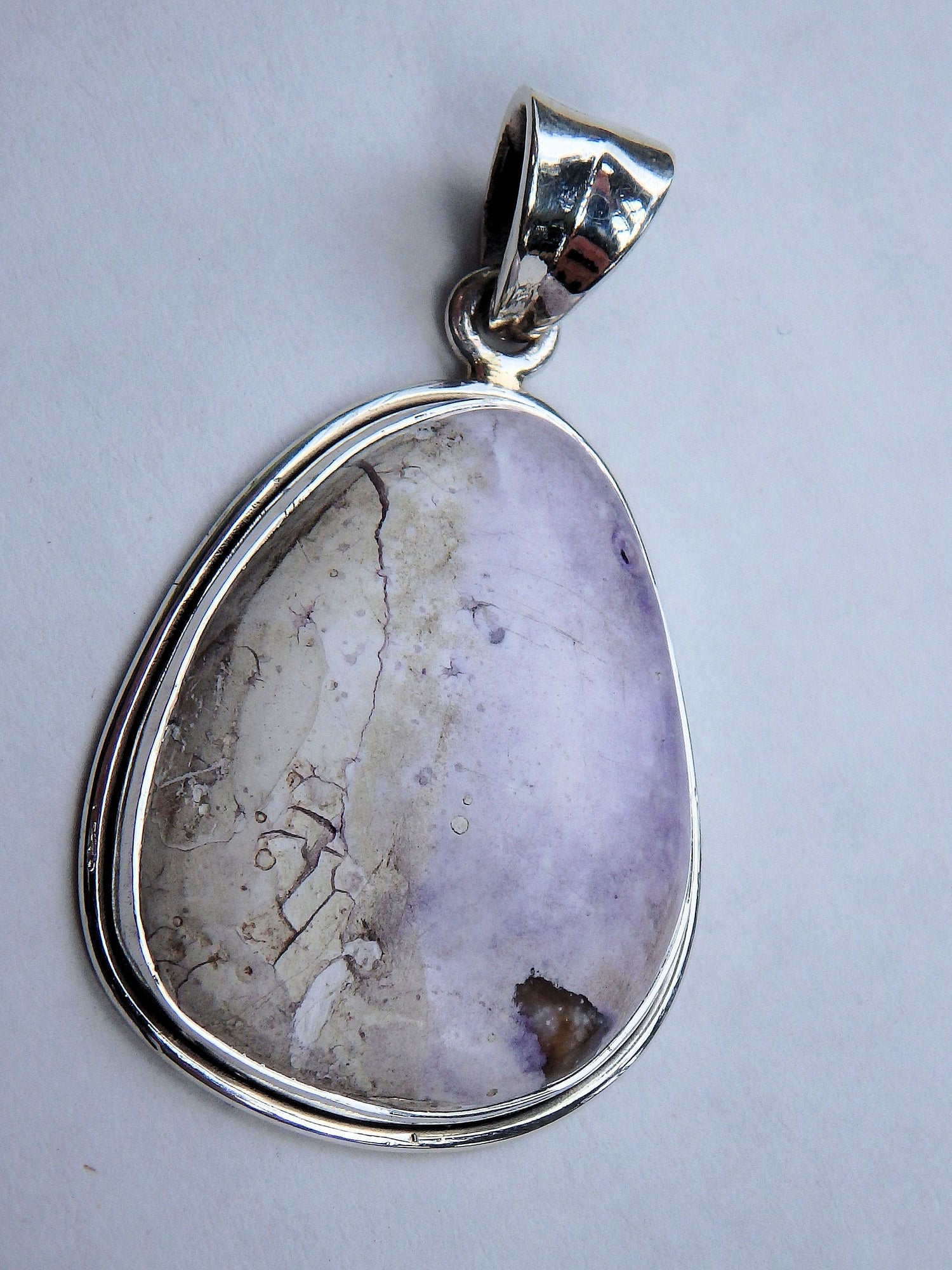  Creamy Purple & White Tiffany Stone Pendant in Sterling Silver (Includes Silver Chain)