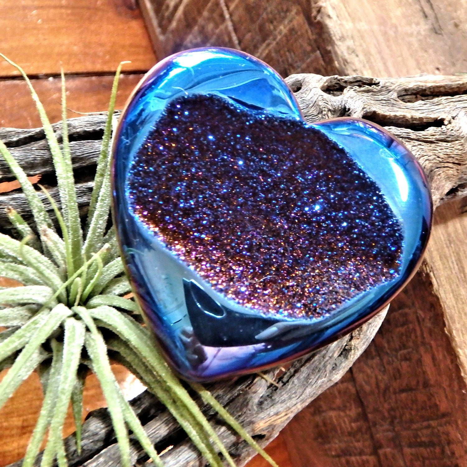  Brilliant Druzy Sparkle Cobalt Blue Titanium Quartz & Agate Geode Heart Carving