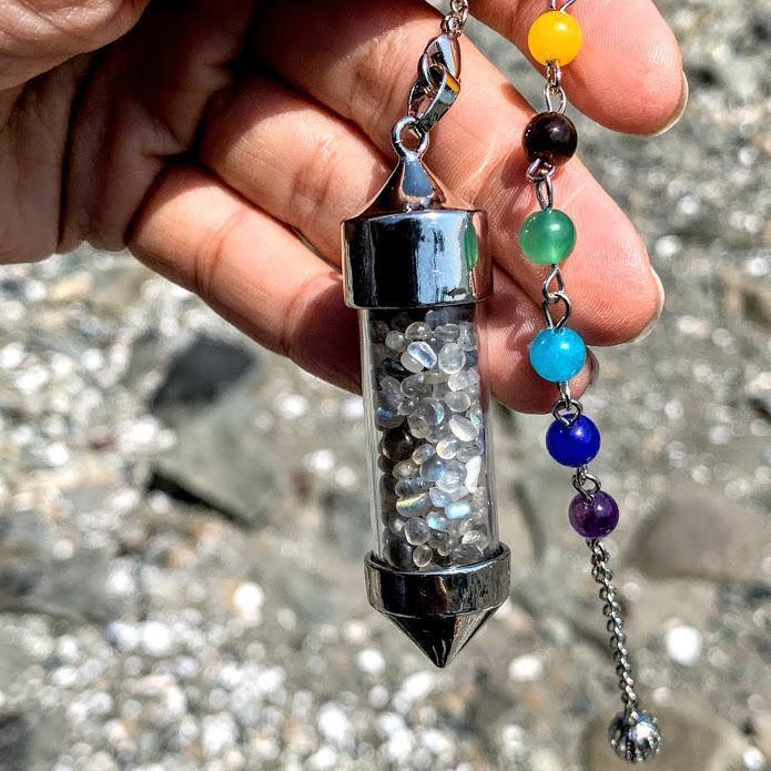  3 in 1 Rainbow Labradorite Crystal Chips Point Pendulum With Detachable Chakra Bead Chain (Use as a  Pendant, Bracelet & Pendulum)