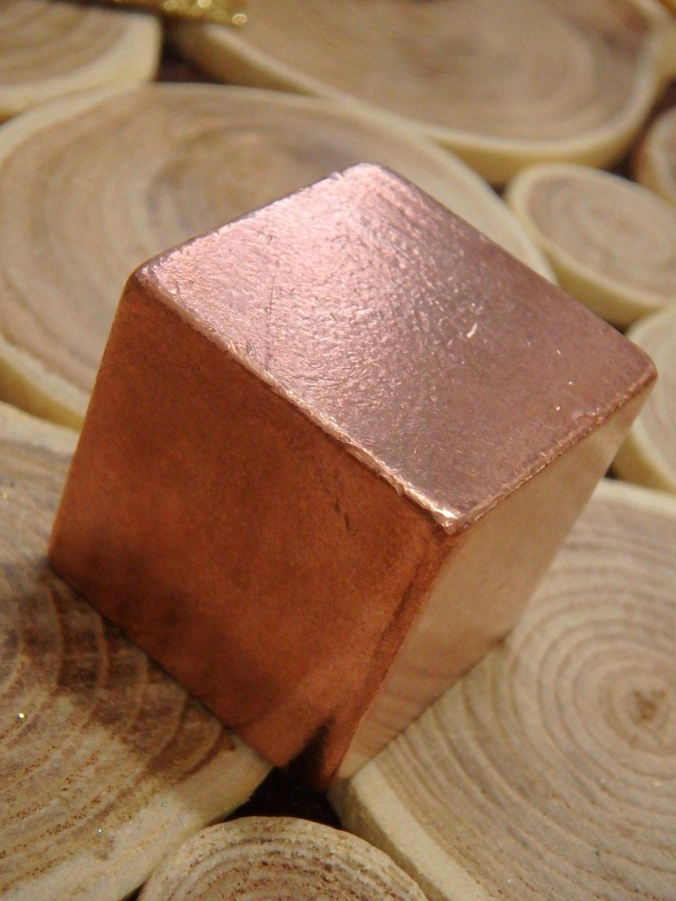  Dense & Shiny Copper Cube Carving