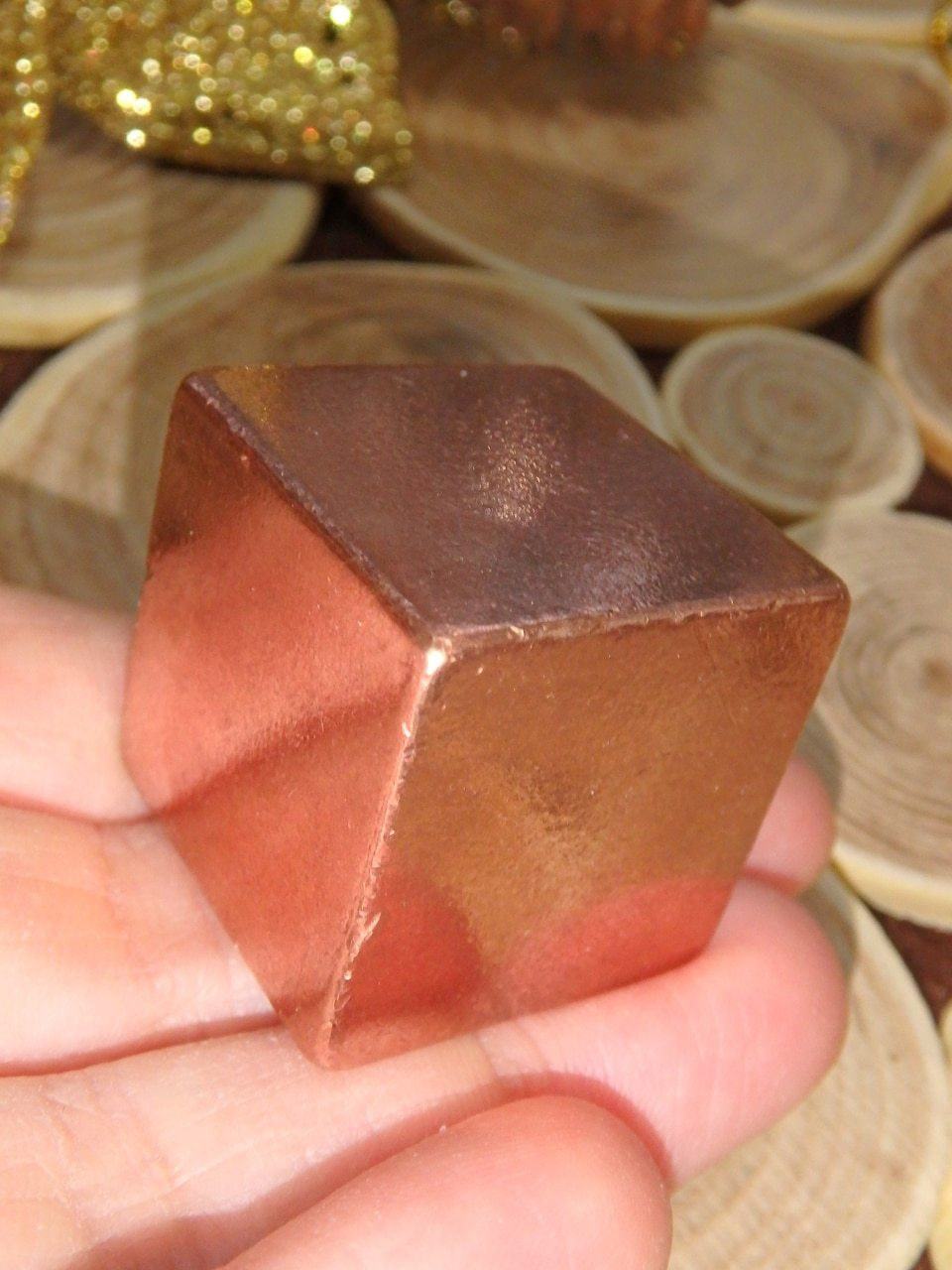  Dense & Shiny Copper Cube Carving