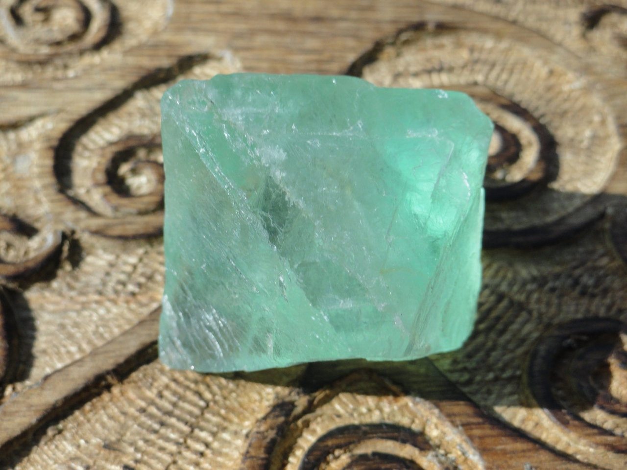 Natural GREEN OCTAHEDRON FLUORITE Sacred Geometry Shape* - Earth Family Crystals