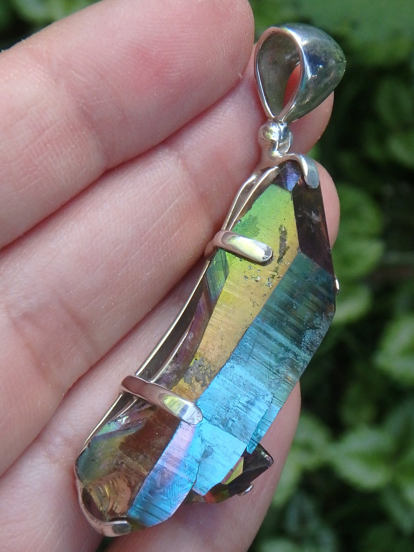 Incredible Rainbows~DT Titanium Quartz Pendant In Sterling Silver (Includes Silver Chain) - Metiz Tier Price